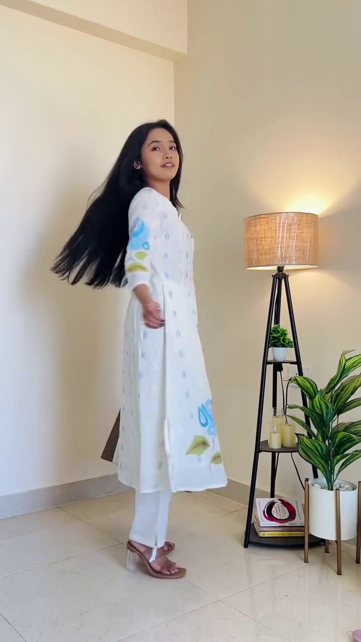 Elegant Cocoa Brown Bow Embroidered Kurta Set