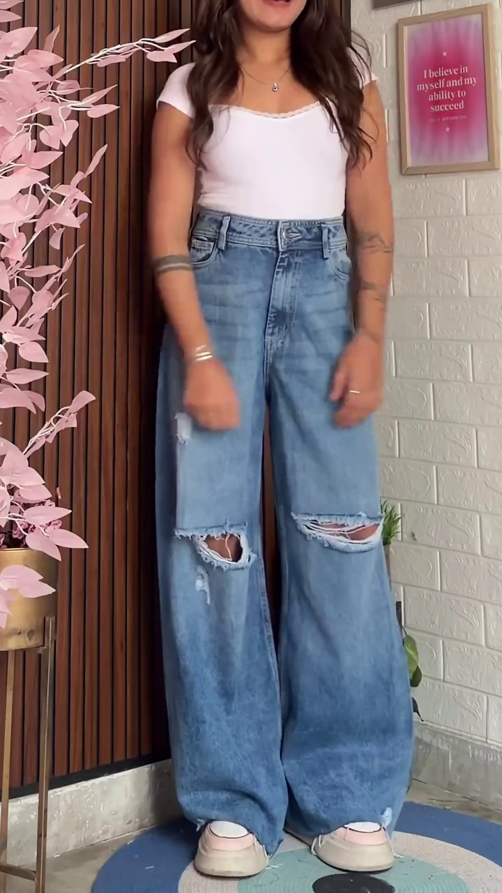 Ultra Wide-Leg Ripped Jeans