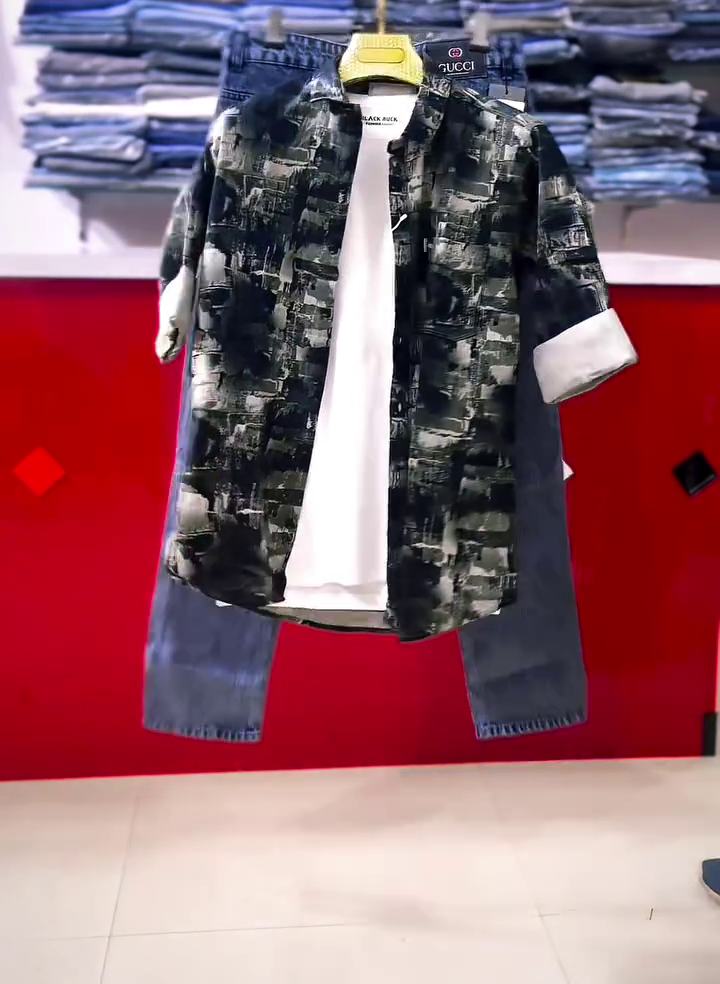 Men’s Layered Casual Outfit