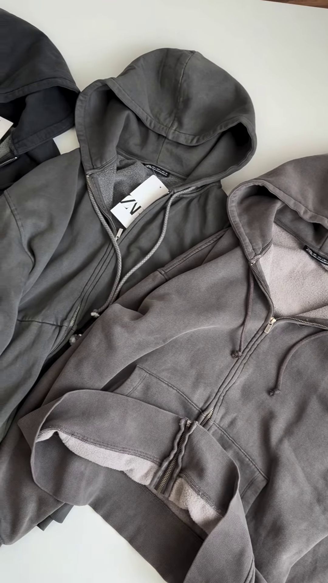 π€ Effortless Edge β Black & Gray Streetwear Vibes πβ¨ - Image 3