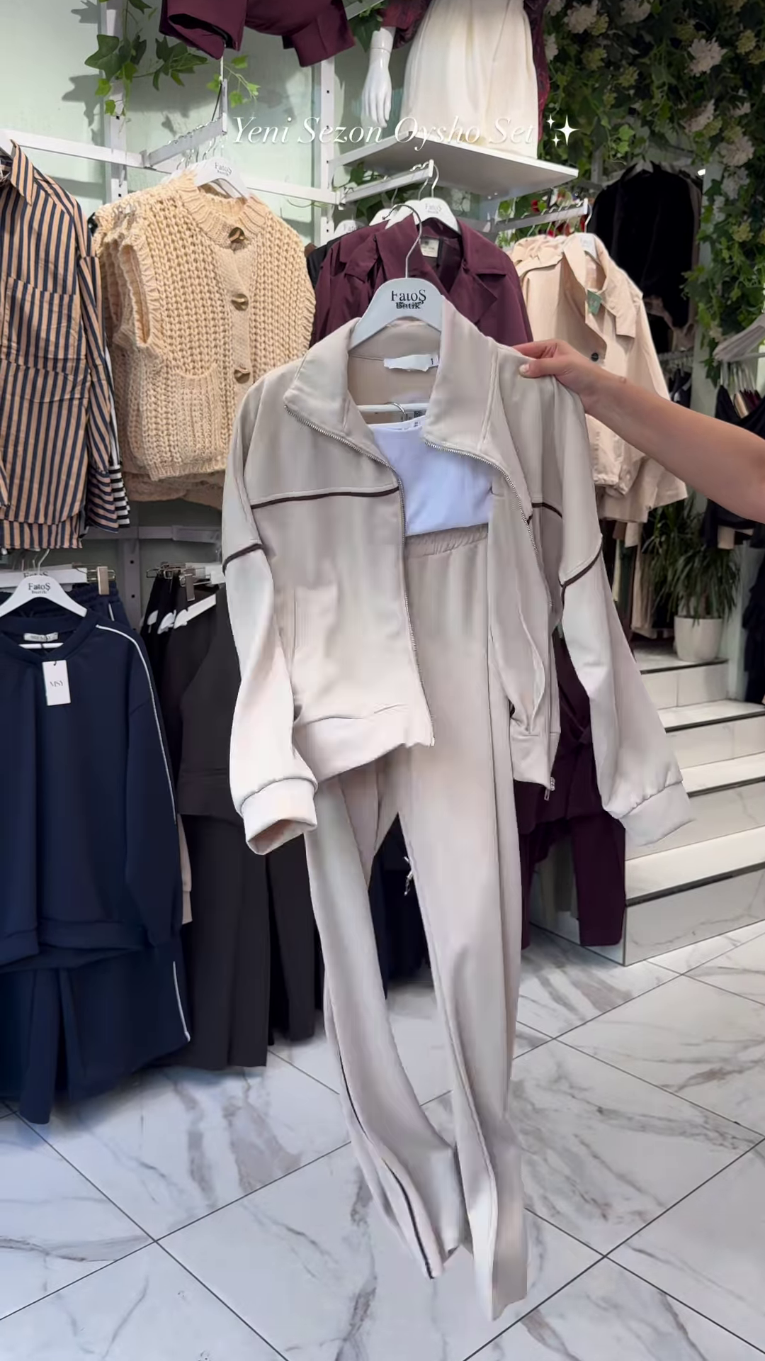 Piped Track Set | Sleek Lines, Lounge Ease ⚡🧘 - Image 3