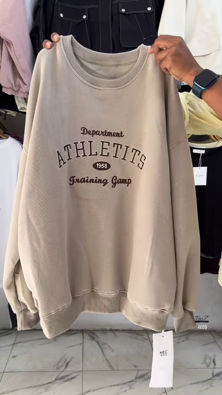 Collegiate Crew Sweatshirt | Laid‑Back Sporty Classic 🏈✨ - Image 2