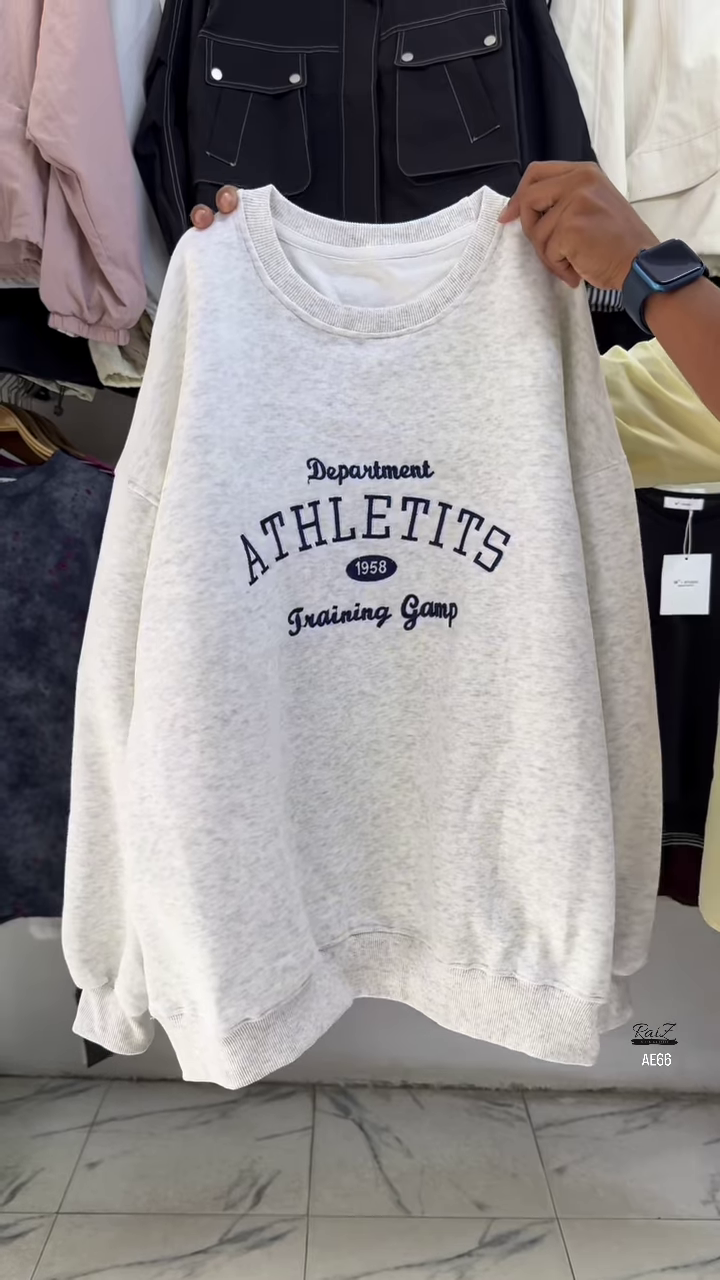 Collegiate Crew Sweatshirt | Laid‑Back Sporty Classic 🏈✨ - Image 3