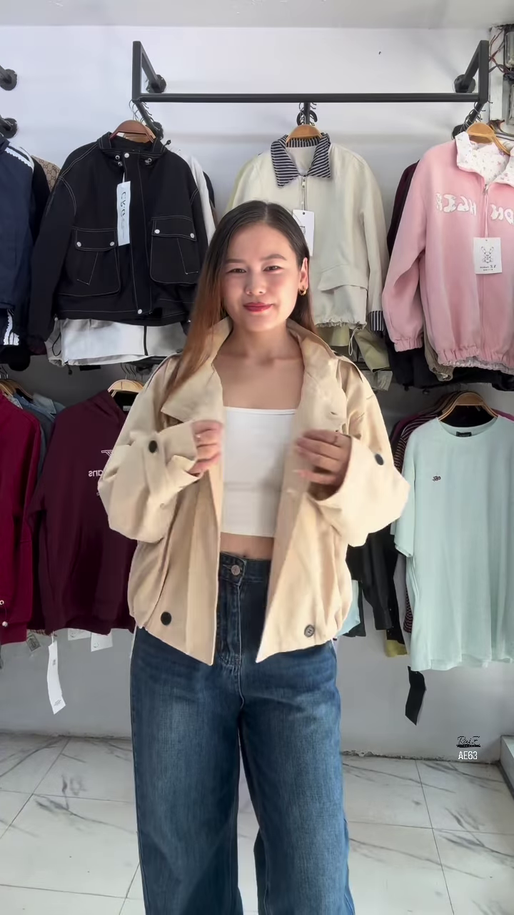 Cropped Double‑Breasted Jacket | Boxy Cool, Everyday Polish ✨ - Image 3