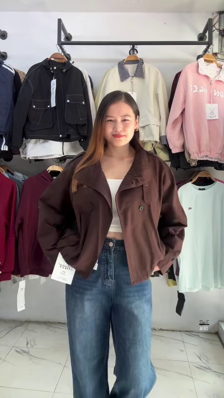 Cropped Double‑Breasted Jacket | Boxy Cool, Everyday Polish ✨ - Image 2