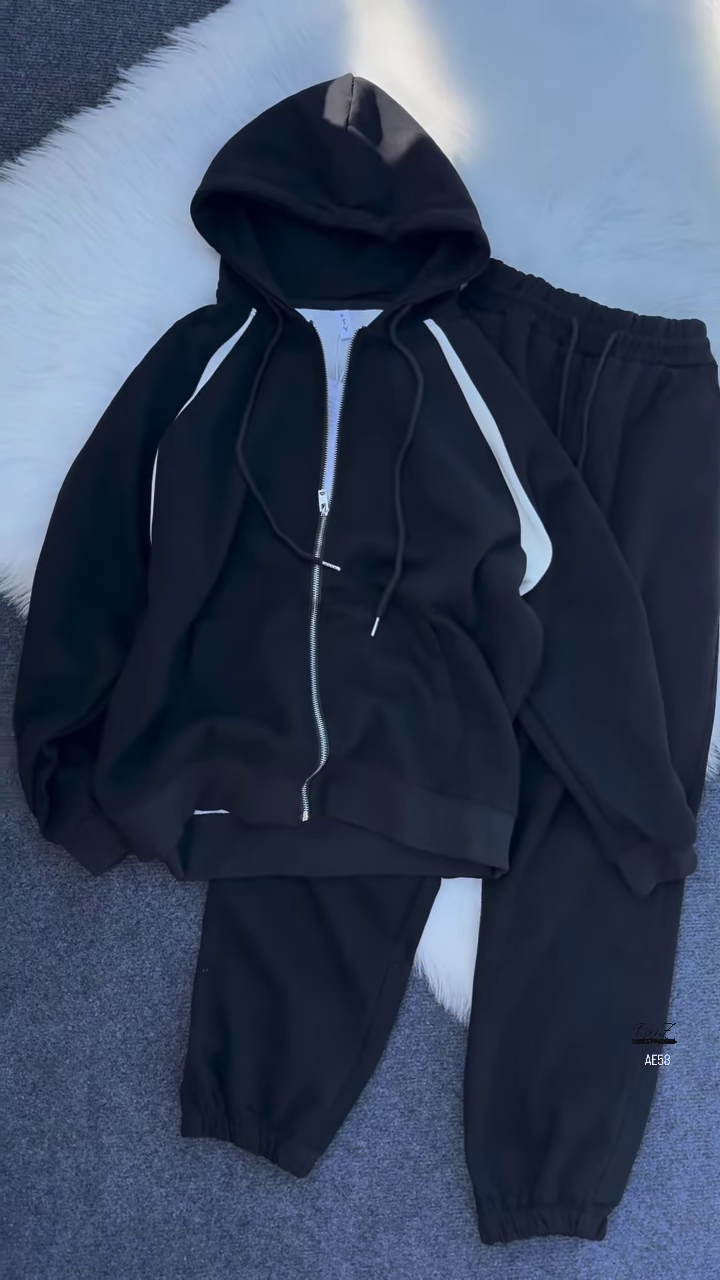 Contrast‑Panel Tracksuit | Plush Fleece, Street‑Ready Ease ⚡🧘 - Image 2