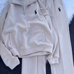 Quarter‑Zip Fleece Set | Minimal Sport, Ultra‑Soft Ease ✨