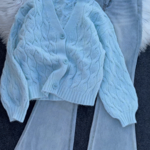 Plush Cable Cardigan | Cozy Texture, Cropped Ease 🧶